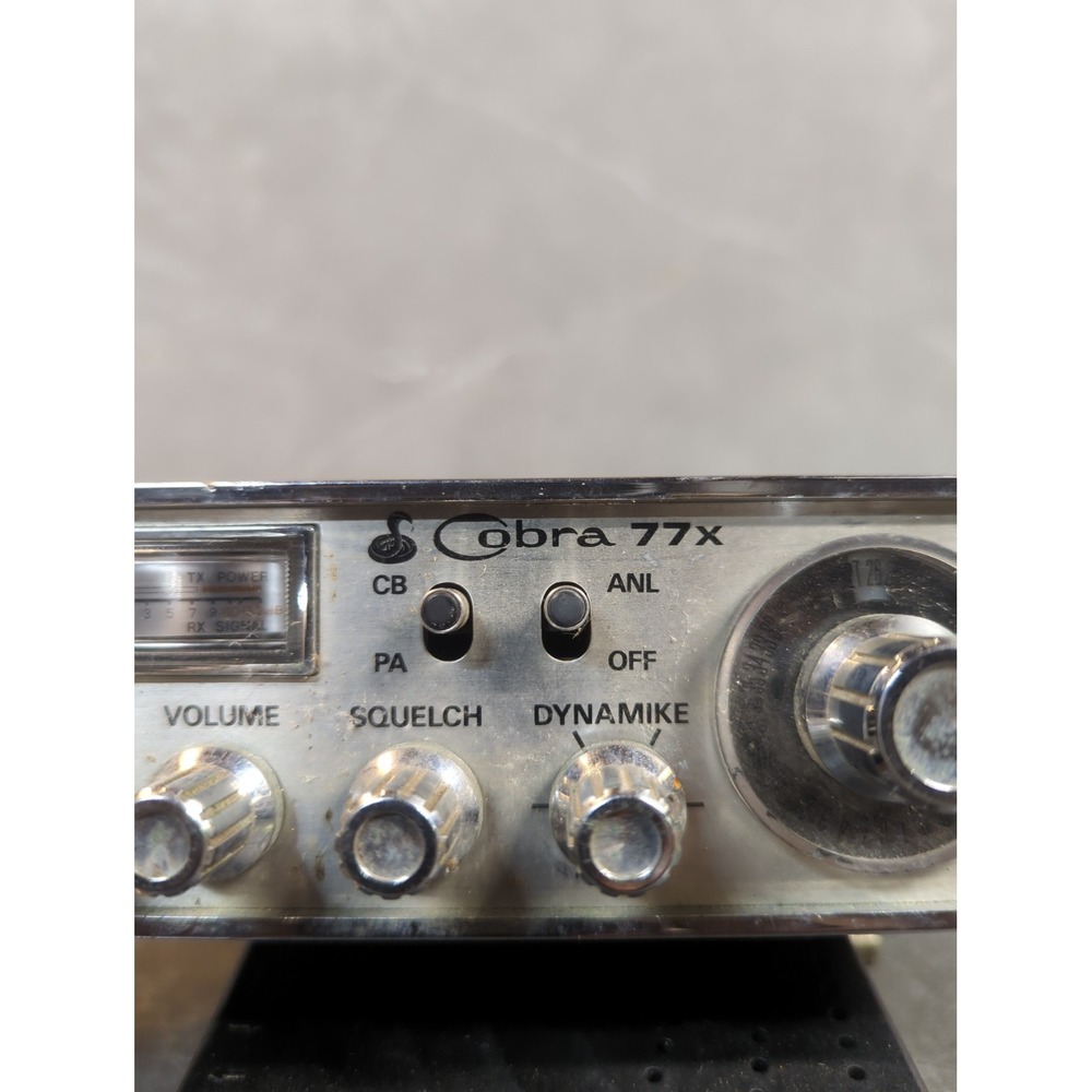 COBRA 77X Handheld Cb Transmitter Short Wave Radio Trucking Citizen Band - Picture 2 of 8